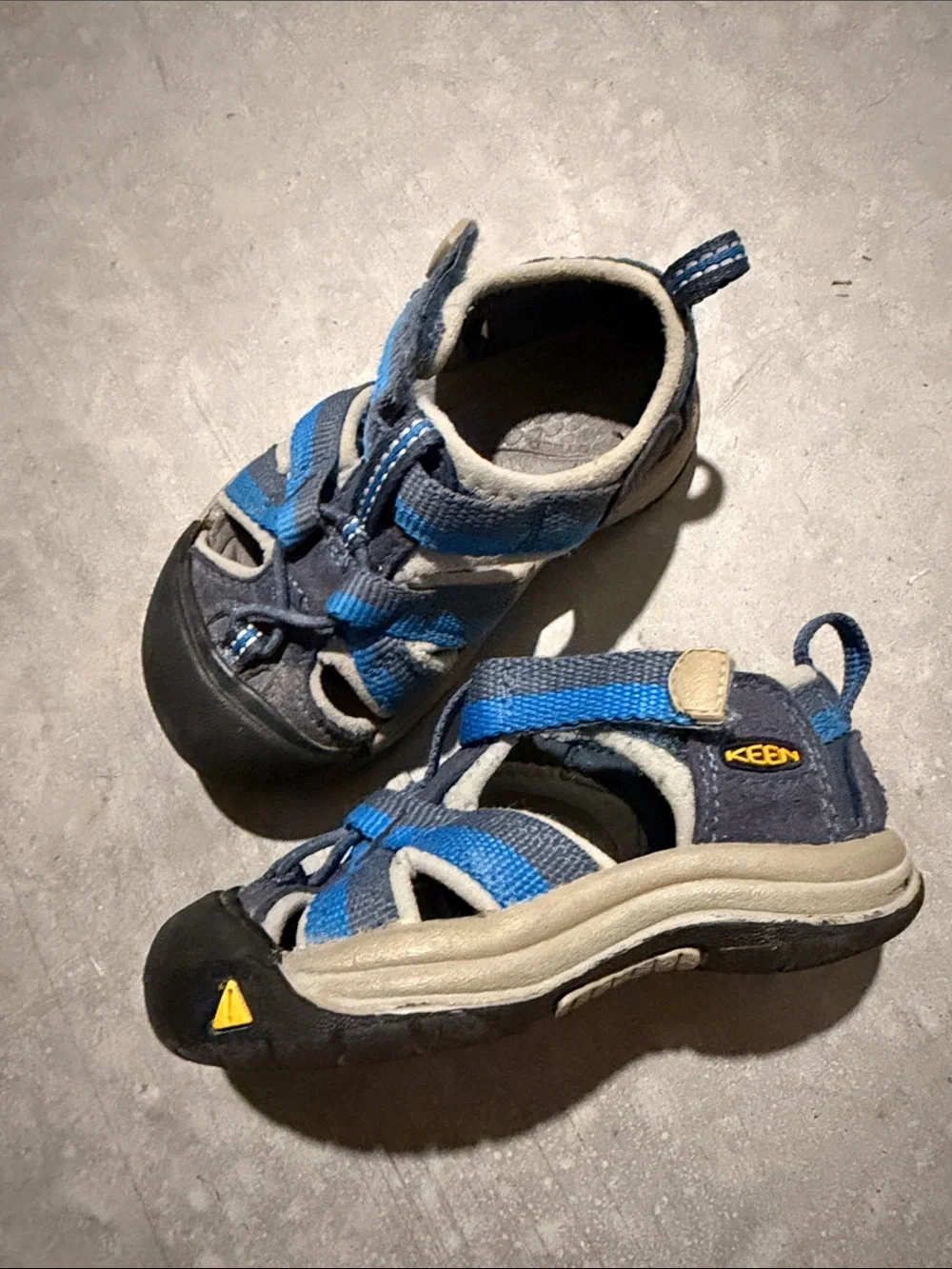 Keen Kids Blue and Gray Closed-Toe Water Shoes